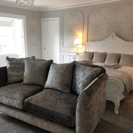 Branxholme Castle Bed & Breakfast ฮาวิค ภายนอก รูปภาพ