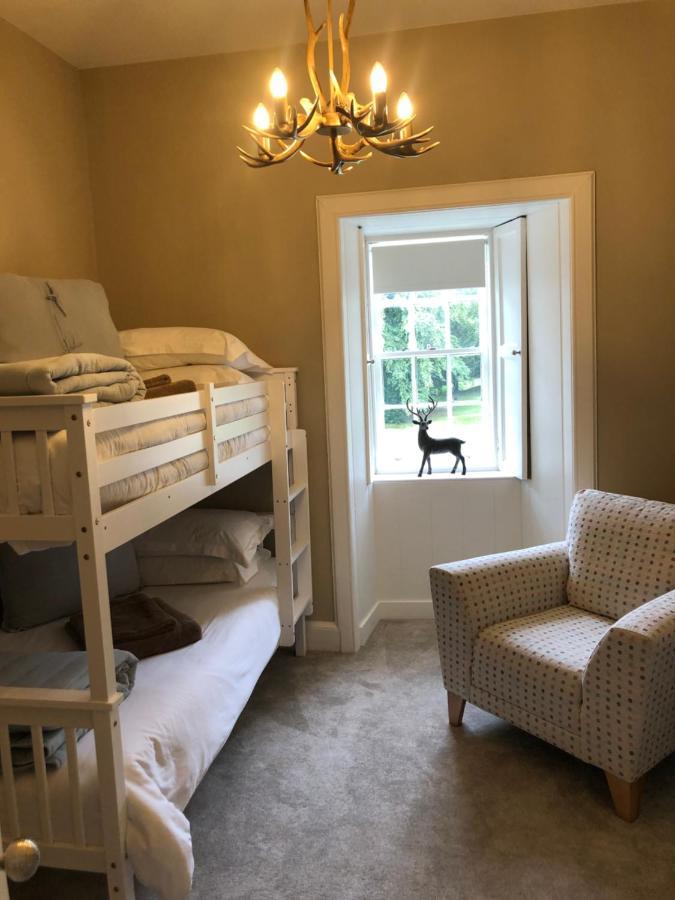 Branxholme Castle Bed & Breakfast ฮาวิค ภายนอก รูปภาพ