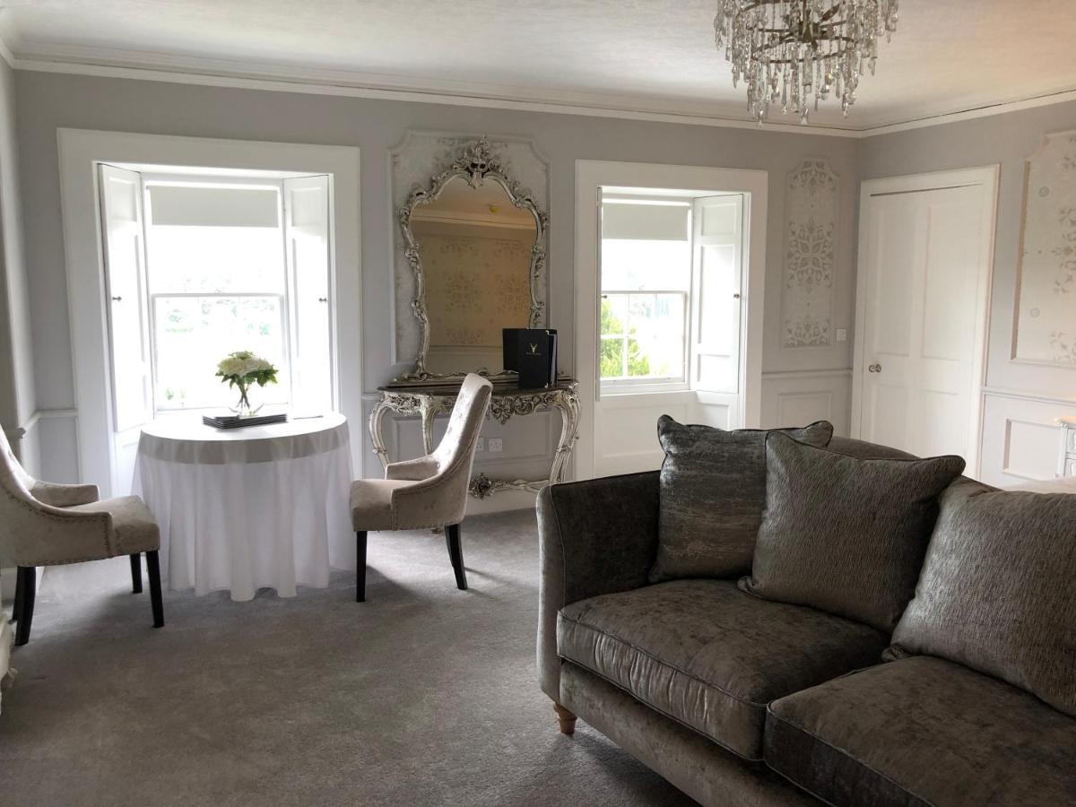 Branxholme Castle Bed & Breakfast ฮาวิค ภายนอก รูปภาพ